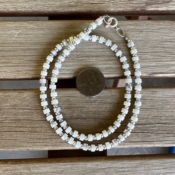 Howlite necklace - 16 inches with heishi and silver beads - HANDMADE - Picture 4 of 6
